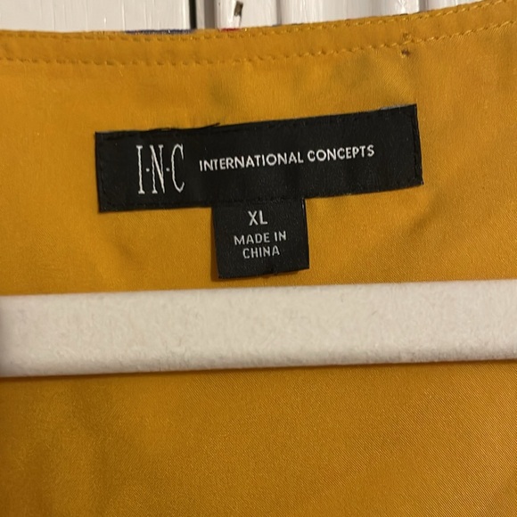 NWT INC International Concepts Metallic Thread Smocked Waist Top - Picture 2 of 8